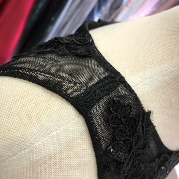 Black lace top Size 7 by B. Smart sleeveless - Picture 12 of 12